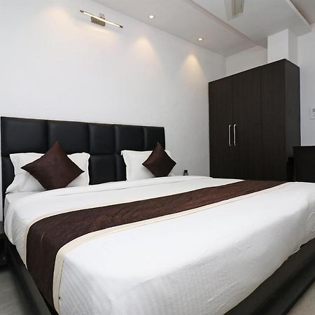 Oyo 23009 Hotel Maxx 러크나우 외부 사진