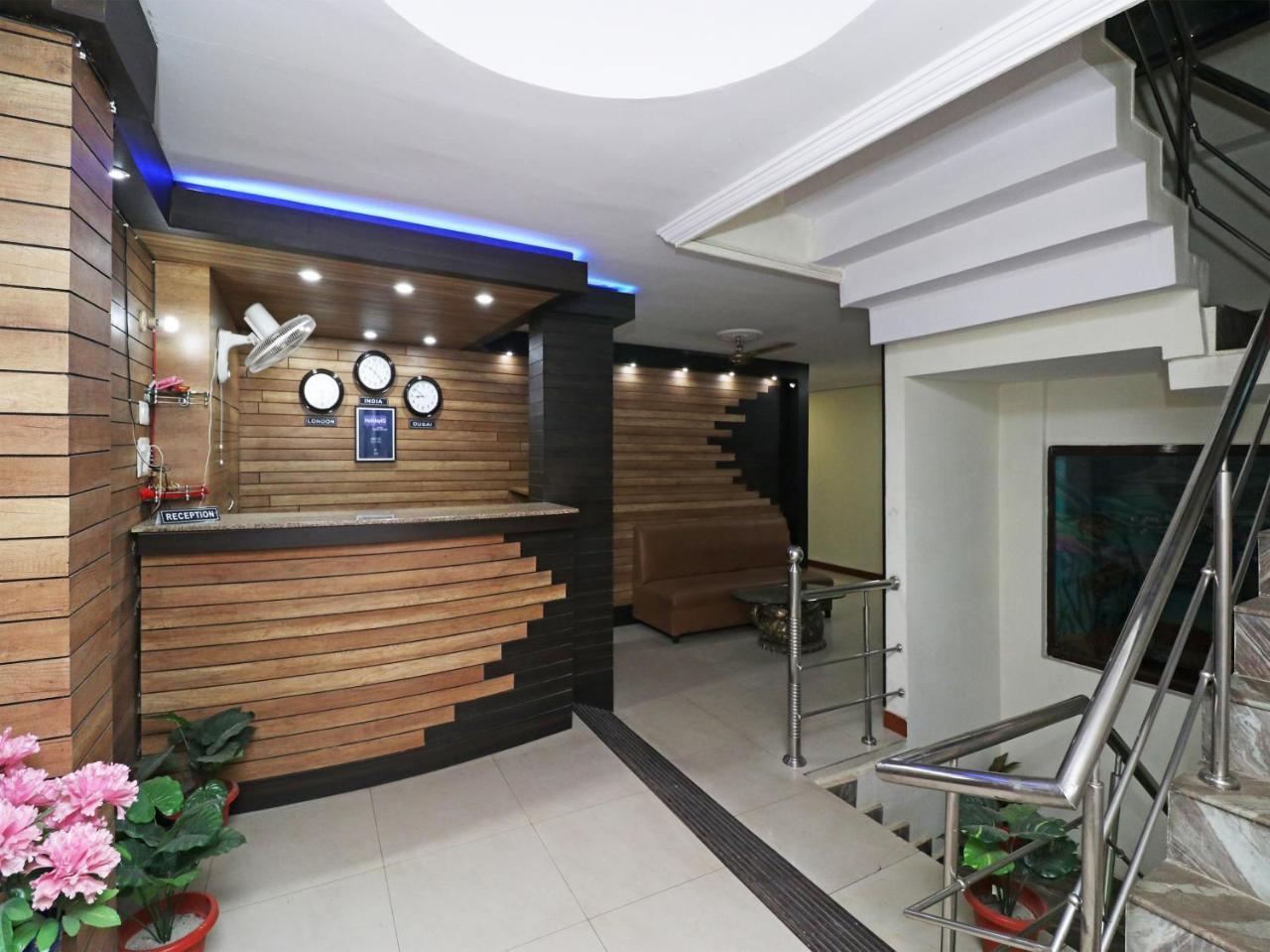 Oyo 23009 Hotel Maxx 러크나우 외부 사진