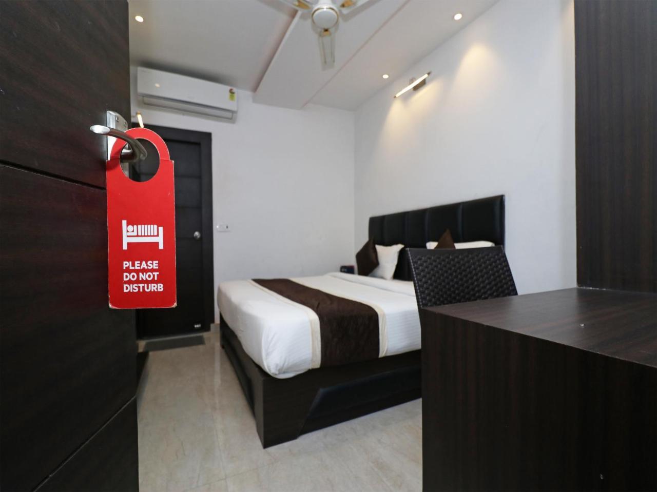 Oyo 23009 Hotel Maxx 러크나우 외부 사진