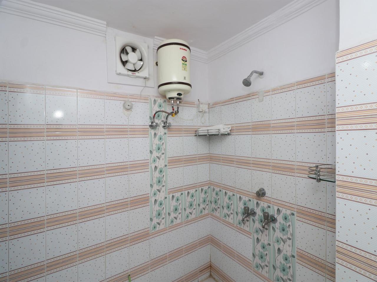 Oyo 23009 Hotel Maxx 러크나우 외부 사진