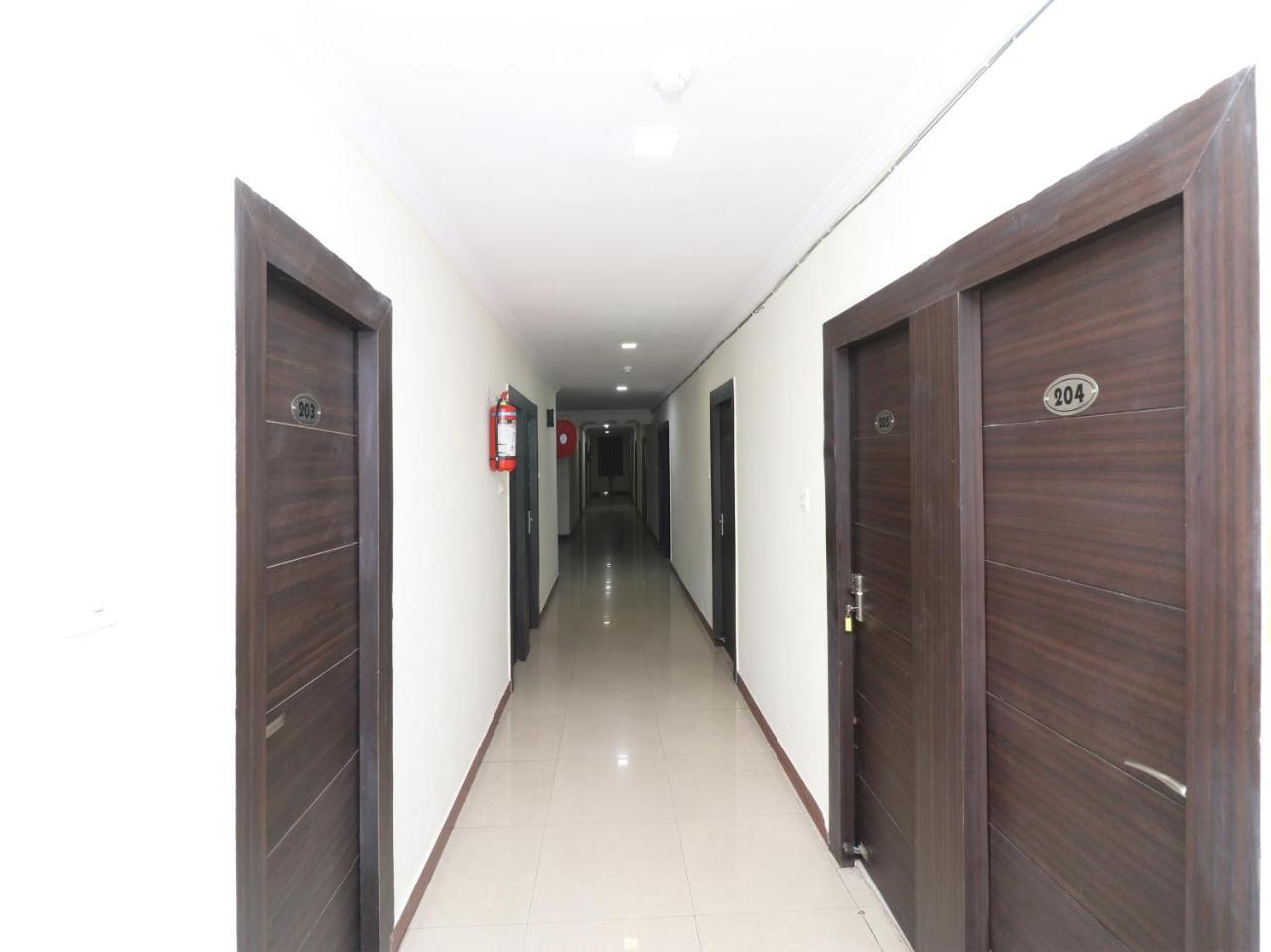 Oyo 23009 Hotel Maxx 러크나우 외부 사진